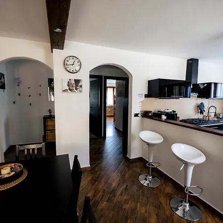 Casa Zan Arte & Outdoor Verso La Valle D'aosta